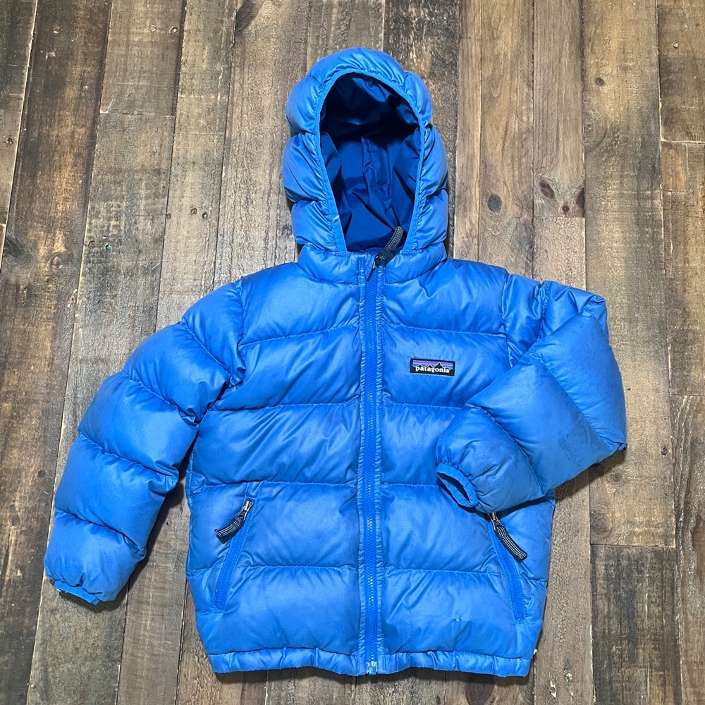Patagonia 4t hi loft down sweater.